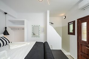 Naxos Center Houses