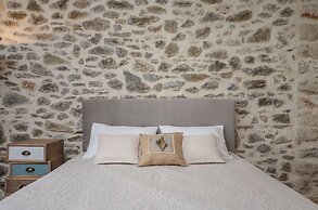 Naxos Center Houses