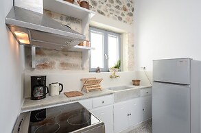 Naxos Center Houses