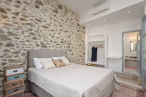 Naxos Center Houses