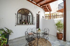 Naxos Center Houses