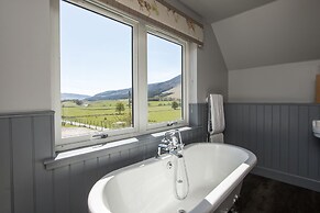 Glen Clova Hotel and Lodges