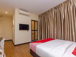 OYO 1214 Oro Hotel