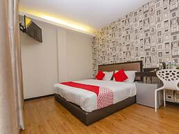 OYO 1214 Oro Hotel