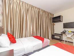 OYO 1214 Oro Hotel