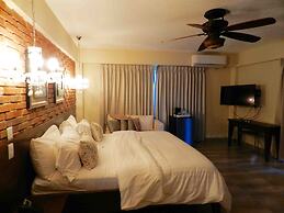 MON Hotel Boutique