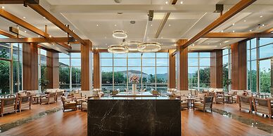 HUALUXE Ningbo Harbor City by IHG