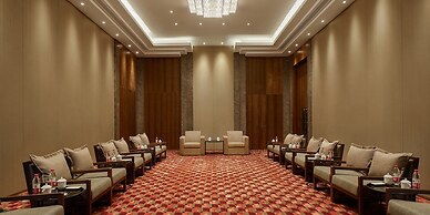 HUALUXE Ningbo Harbor City by IHG