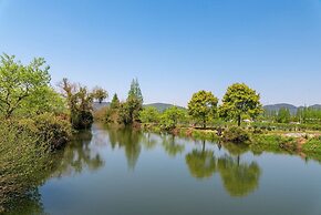 HUALUXE Ningbo Harbor City by IHG