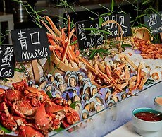 HUALUXE Ningbo Harbor City by IHG