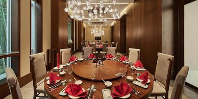 HUALUXE Ningbo Harbor City by IHG