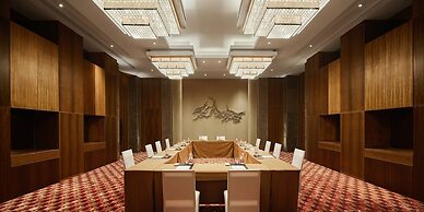 HUALUXE Ningbo Harbor City by IHG
