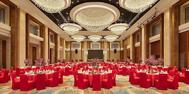 HUALUXE Ningbo Harbor City by IHG