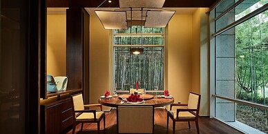 HUALUXE Ningbo Harbor City by IHG