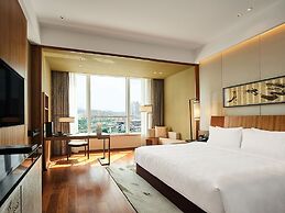 HUALUXE Ningbo Harbor City by IHG