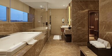 HUALUXE Ningbo Harbor City by IHG