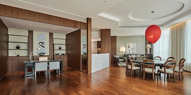 HUALUXE Ningbo Harbor City by IHG