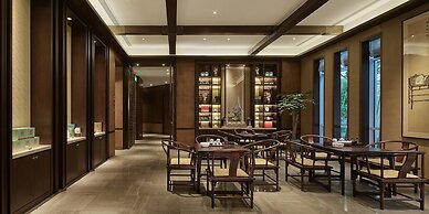 HUALUXE Ningbo Harbor City by IHG