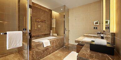 HUALUXE Ningbo Harbor City by IHG