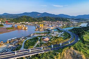 HUALUXE Ningbo Harbor City by IHG