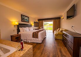 Bella Terra Laguna Azul Resort & Spa