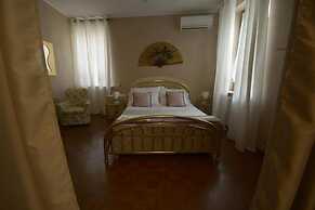 Villa Marisa bed breakfast and books