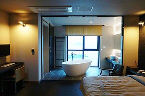 Louis Boutique Hotel