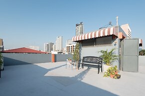 BaanSu Hostel