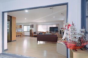BaanSu Hostel