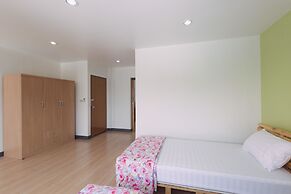 BaanSu Hostel