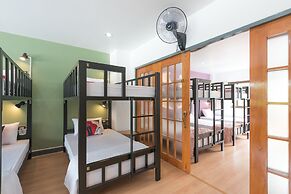 BaanSu Hostel