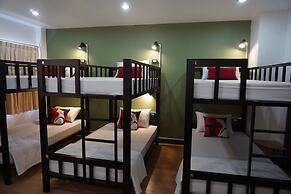 BaanSu Hostel