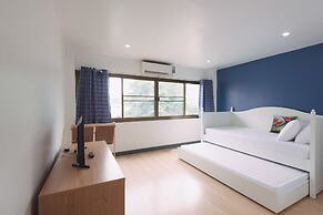 BaanSu Hostel