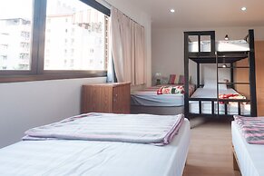 BaanSu Hostel