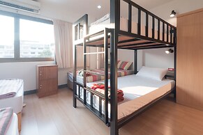 BaanSu Hostel