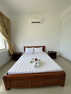 Nha Khach Con Dao