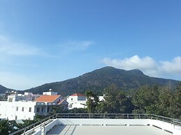 Nha Khach Con Dao