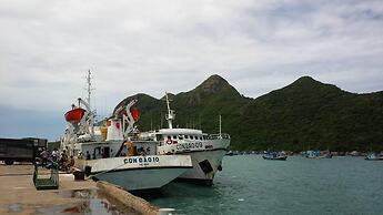 Nha Khach Con Dao