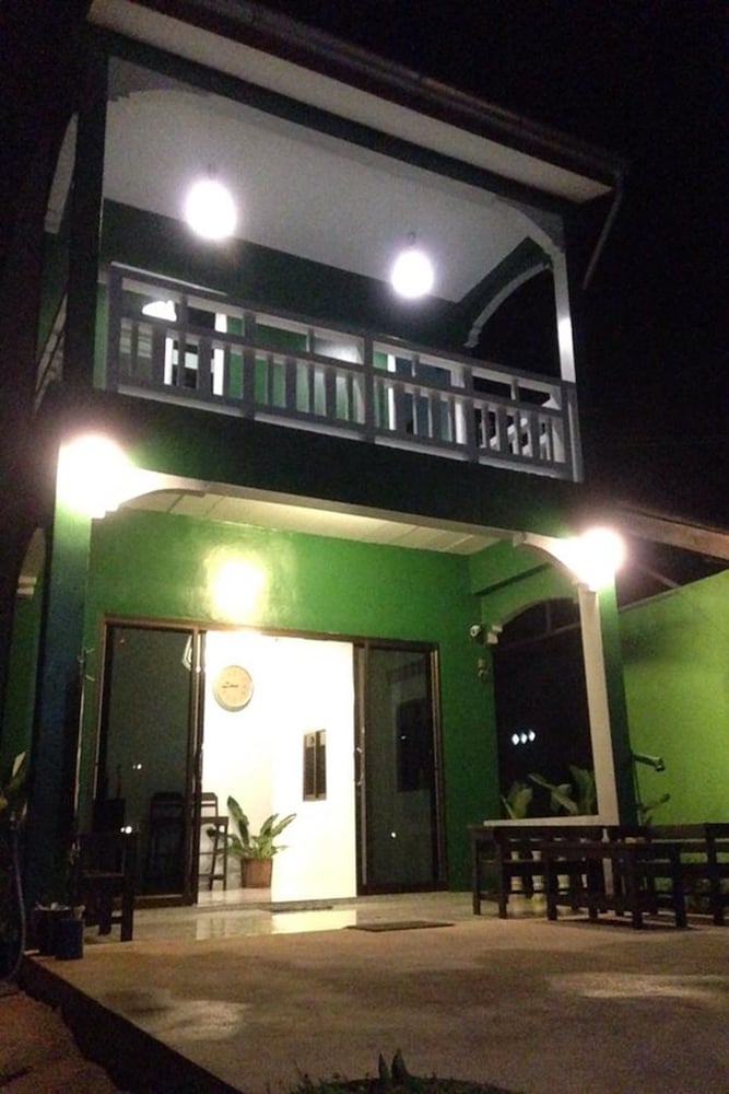 Wayla Hostel - Adults Only