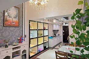 Railway Station Splendid Elegant Apartment
