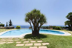 Vila Eucalipto by An Island Apart
