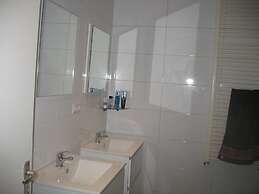 Guest House Amsterdam - Hostel