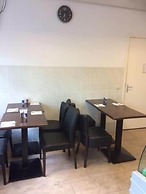 Guest House Amsterdam - Hostel