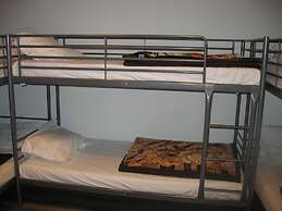 Guest House Amsterdam - Hostel