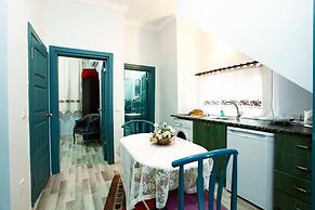 Blue Suites by V