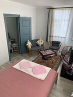 Blue Suites by V