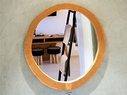 Iriana Suites