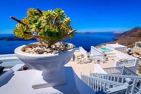 Iriana Suites