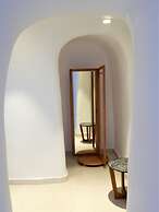 Iriana Suites
