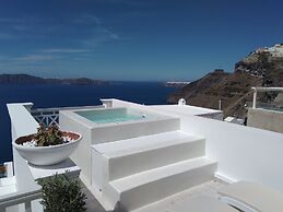 Iriana Suites